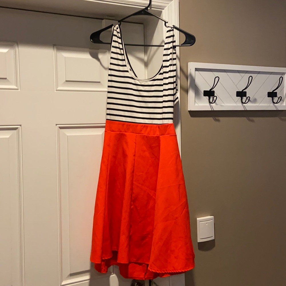 Medium dress